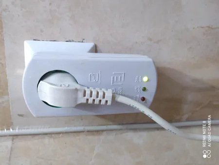 محافظ ولتاژ برق فردان الکتریک مدل 14614