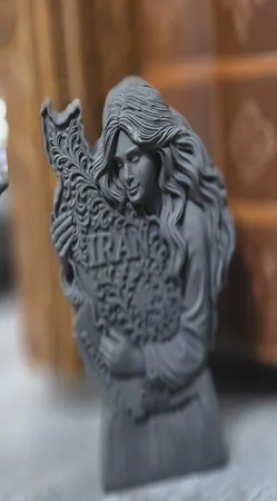 مجسمه مدل ایراندخت