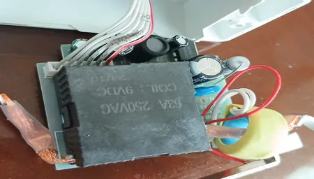 محافظ ولتاژ اتکو مدل ET-63A-VA