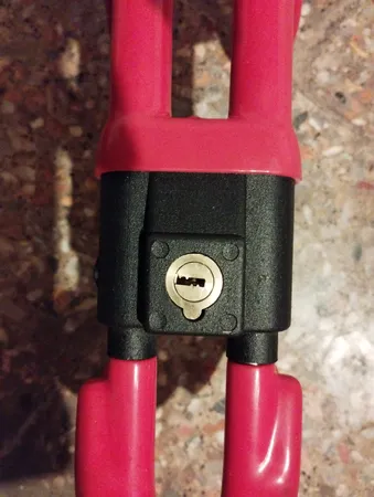 قفل فرمان دوبل دسته دار خودرو مدل 6887