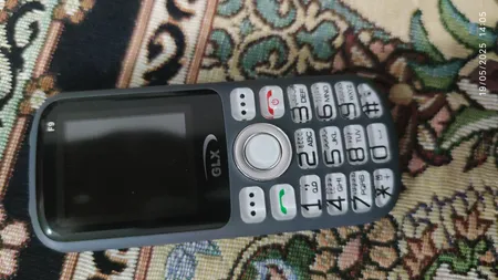 گوشی موبایل جی ال ایکس مدل GLX F9 دو سیم کارت