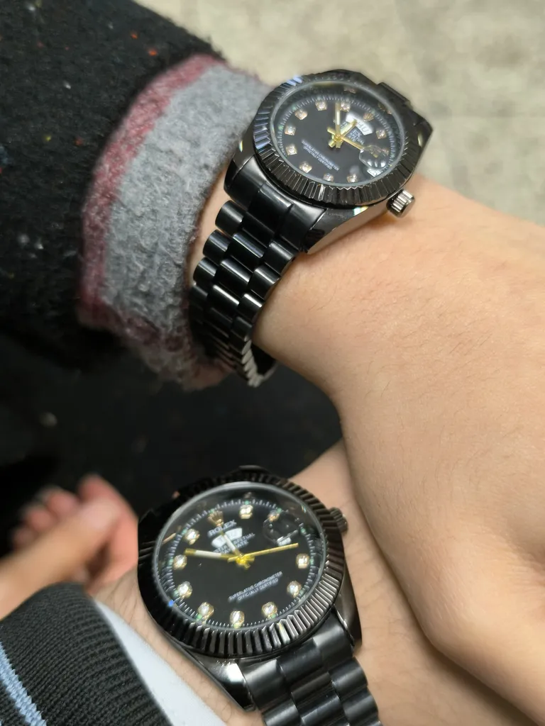 ست ساعت مچی عقربه ای زنانه و مردانه مدل دی دیت 04