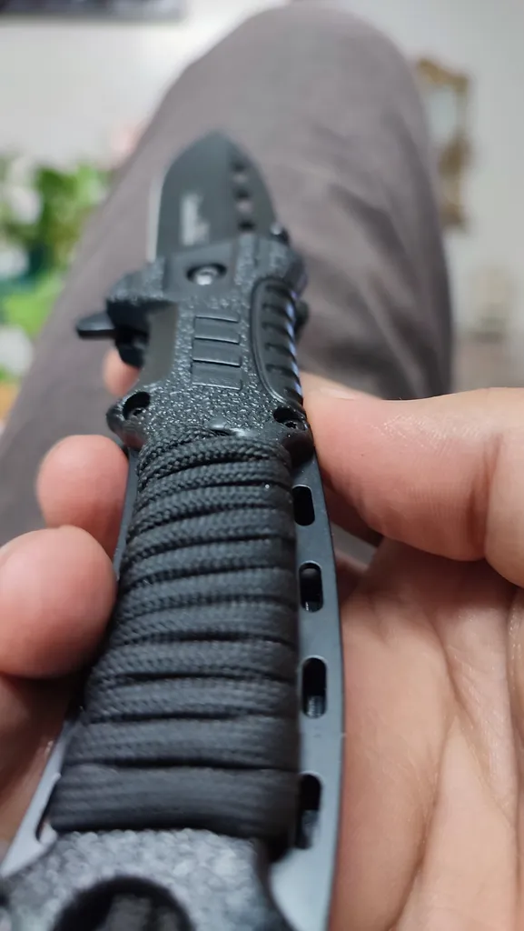 چاقوی سفری مدل چخماخ دار