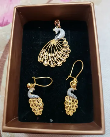 آویز گردنبند طلا 18 عیار زنانه طلای مستجابی مدل طاووس کد 2602