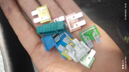 فیوز خودرو لی تل فیوز مدل وکیوم مجموعه 11 عددی