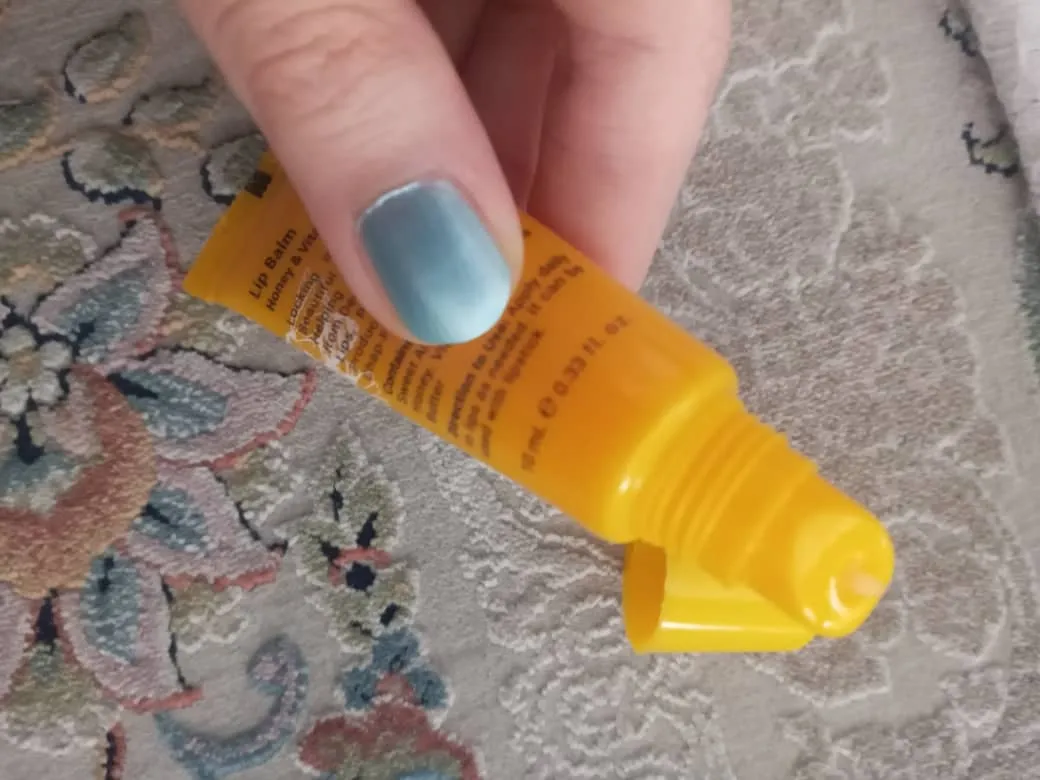 بالم لب آکوالیپ مدل ویتامینه