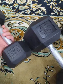 دمبل مدل شش ضلعی وزن ۱۵ کیلوگرم بسته ۲ عددی