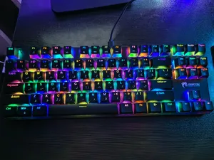 تجریه خرید کیبورد گیمینگ گرین مدل GK801-RGB، سوئیچ مکانیکال آبی، Tenkeyless، نورپردازی RGB