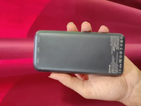 پاوربانک 12 وات ریمکس مدل RPP-26 ظرفیت 20000 میلی آمپر ساعت