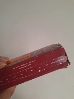 کرم ضدآفتاب و ضدلک رنگی لافارر مدل SPF40-Medium، مناسب پوست‌های خشک و معمولی، حجم 40 میلی‌لیتر