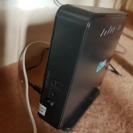 مودم روتر یوتل VDSL/ADSL Plus بی سیم مدل V301