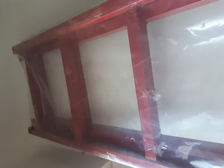 نردبان 18 پله ماندگار مدل صدف به همراه پایه تعادل