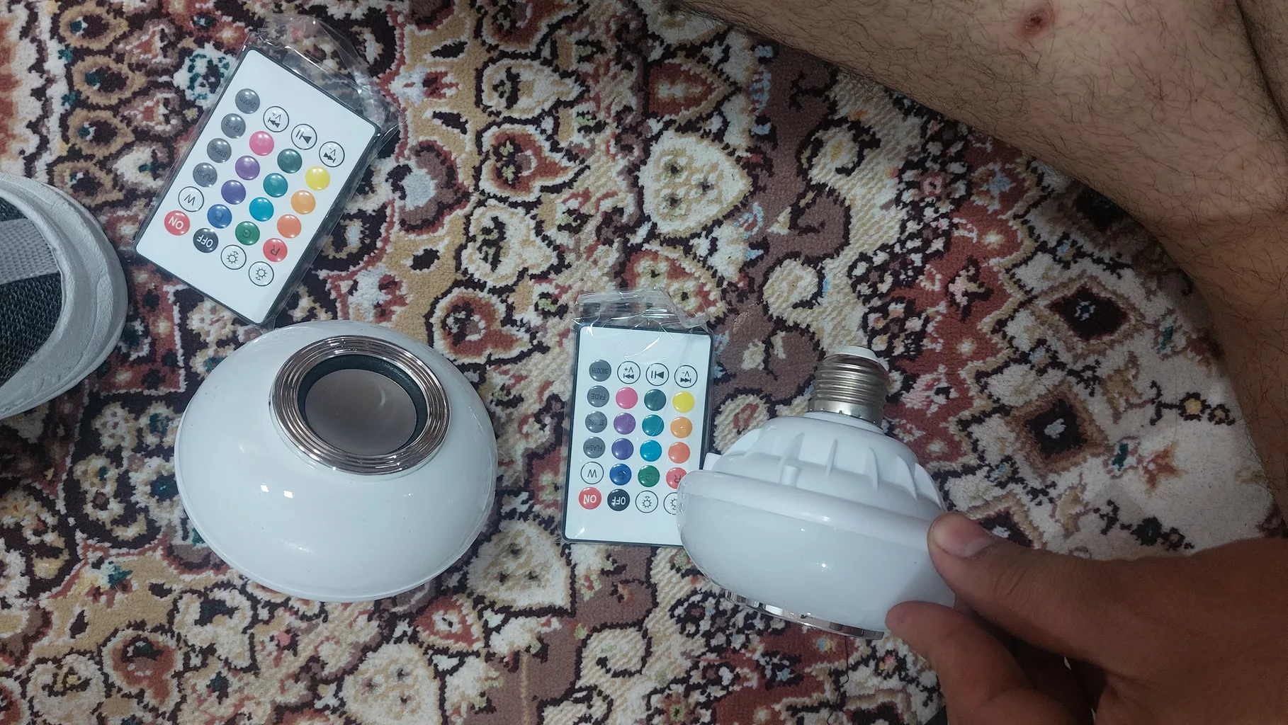 لامپ هوشمند و اسپیکر بلوتوث دیوایس کد Music Bulb