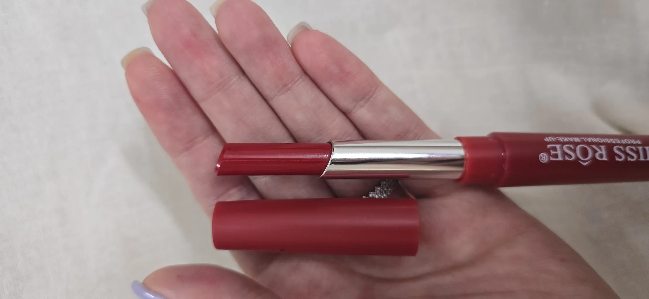 رژ لب جامد و خط لب میس رز شماره 35