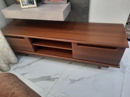 میز تلویزیون مدل SORENA103W-140c