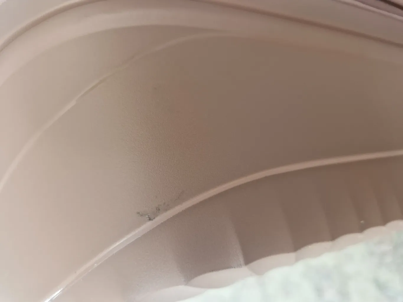 چمدان کاتیار مدل 168 سایز متوسط ارتفاع 56 سانتی متر