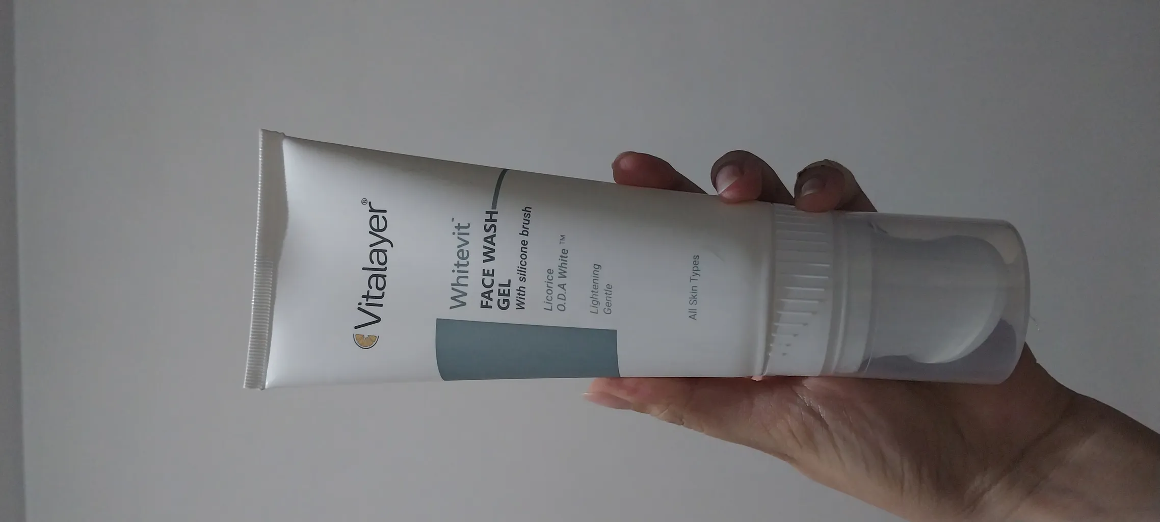 ژل شستشوی صورت ویتالیر مدل وایت ویت مناسب برای پوست‌های لک‌دار حجم 200 میلی لیتر