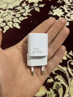 شارژر دیواری 20 وات مک دودو مدل CH-402