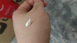 تجریه خرید کرم دور چشم دکتر ژیلا مدل DJ1 حجم 25 میلی لیتر