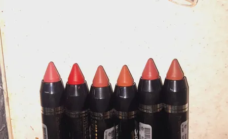 رژ لب مدادی میلوس مدل MIS2 مجموعه 6 عددی