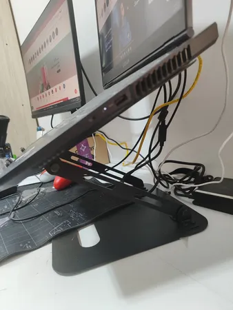 پایه نگهدارنده لپ تاپ مدل B03