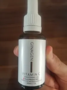 تجریه خرید سرم ضد چروک ژیناژن مدل ویتامین C حجم 30 میلی لیتر