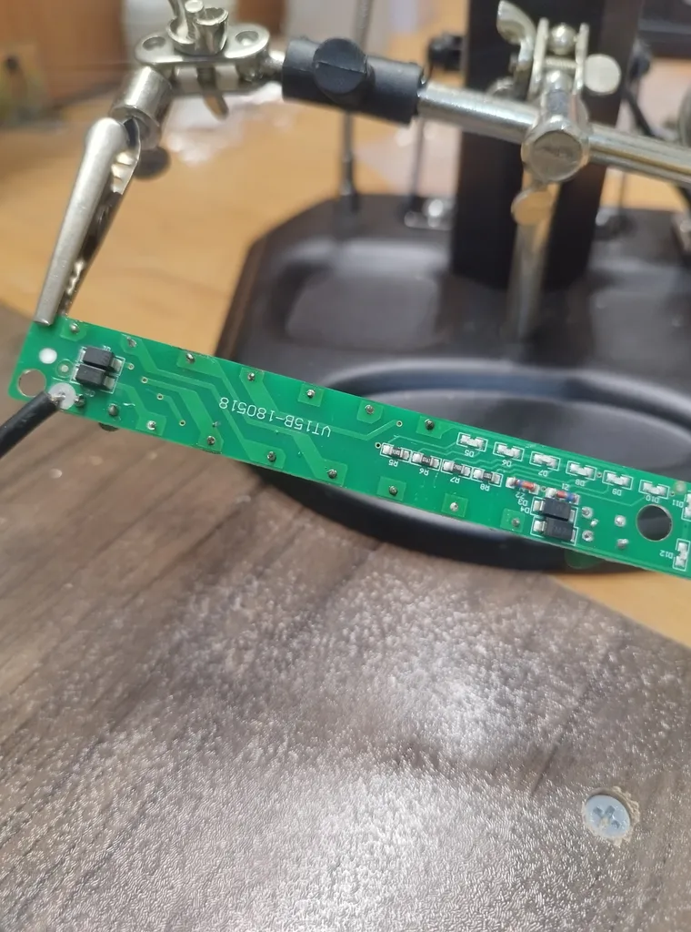 تستر ولتاژ سون الکتریک مدل ST-400