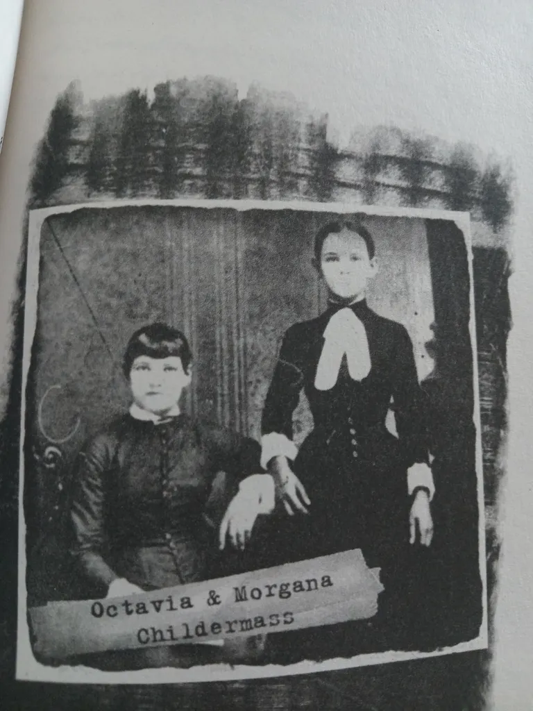 کتابخانه ارواح اثر ریچارد دنی انتشارات آوای ماندگار