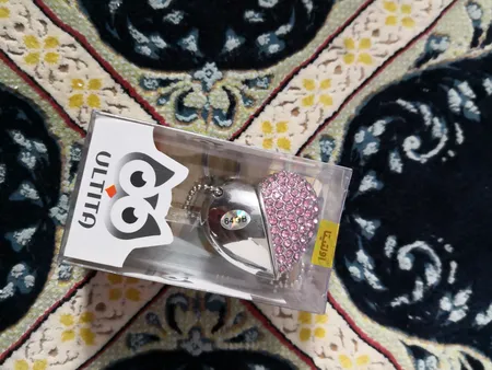 فلش مموری طرح قلب مدل UJ-004 ظرفیت 64 گیگابایت