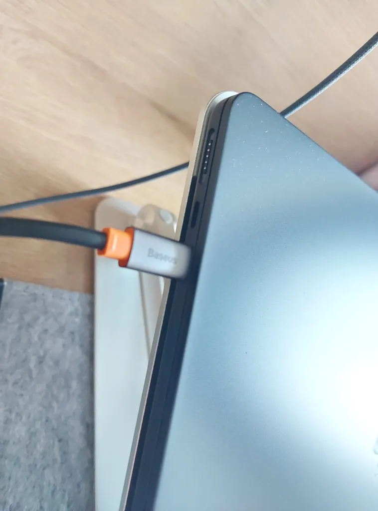 لپ تاپ 13.6 اینچی اپل مدل MacBook Air MW123 2025 LLA-M4-16GB RAM-256GB SSD