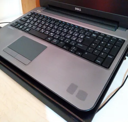 پایه نگهدارنده لپ تاپ آرسی مدل لانه زنبوری