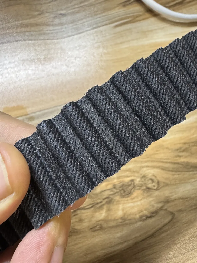 تسمه تایم ایساکو مدل 20703010 مناسب برای 206 تیپ 5