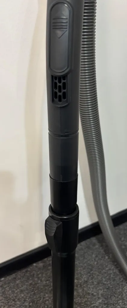 جاروبرقی ریتون مدل TESLA