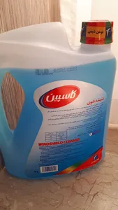 تجریه خرید محلول شیشه‌شوی خودرو کاسپین مدل Non-Smearing حجم 4 لیتر
