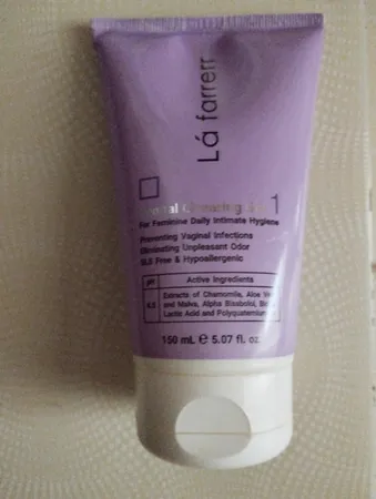 ژل بهداشتی بانوان لافارر مدل 01 مناسب قبل از یائسگی حجم 150 میلی لیتر