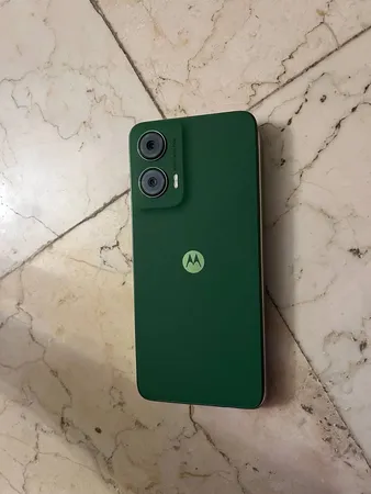 گوشی موبایل موتورولا مدل Moto G35 دو سیم کارت ظرفیت 256 گیگابایت و رم 8 گیگابایت