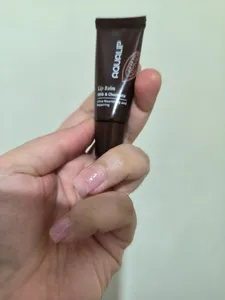 تجریه خرید بالم لب آکوالیپ مدل شکلاتی