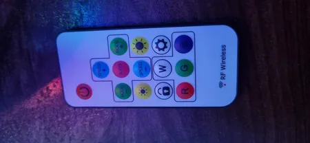 ریسه نئون فلکسی مدل 12V-RGB طول 4 متر