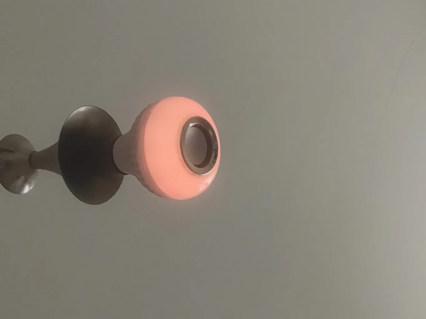 لامپ هوشمند و اسپیکر بلوتوثی مدل led music blub کد HB-61