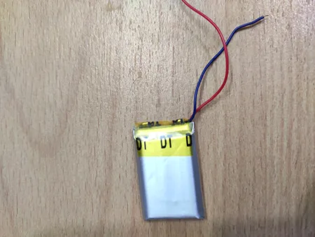 باتری لیتیوم پلیمر مدل 522030 ظرفیت500میلی آمپر ساعت