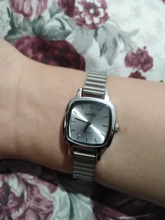 ساعت مچی عقربه ای زنانه مدل کلاسیک Nn