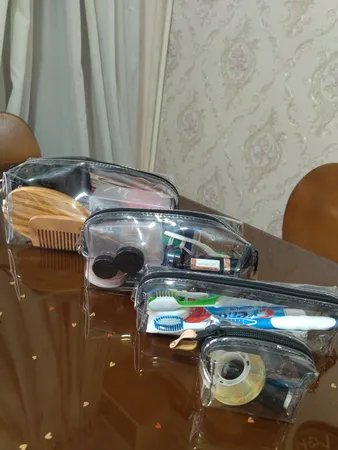 کیف لوازم آرایش زنانه مدل شفاف مکعبی sayas M1234 مجموعه 4 عددی