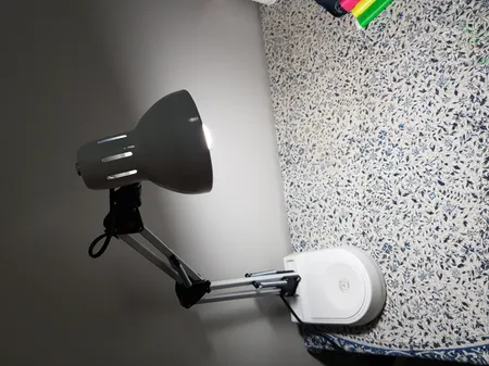 چراغ مطالعه بوستانچی مدل EN-111 همراه با لامپ  ال ای دی 7 وات E27