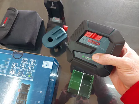 تراز لیزری بوش مدل GCL 2_50 G