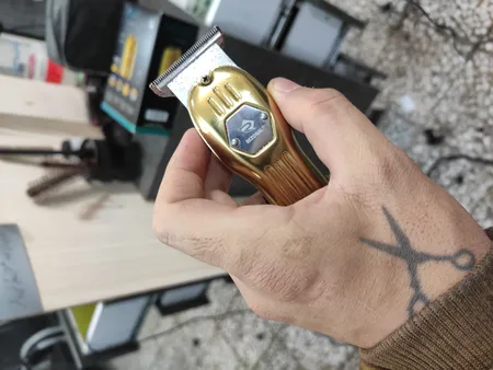 ماشین اصلاح موی سر و صورت رزونال مدل IRONCLIP