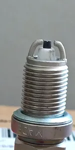 تجریه خرید شمع خودرو اکیوم دو پلاتین مدل RFC42LZ2E بسته 4 عددی