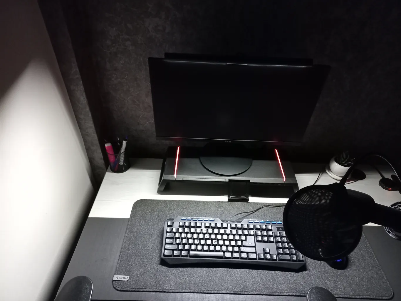 چراغ LED بالای مانیتور لیمکس مدل L1