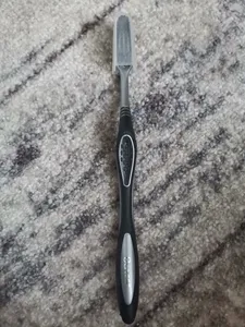 تجریه خرید مسواک بنسر مدل Silver Charcoal با برس متوسط