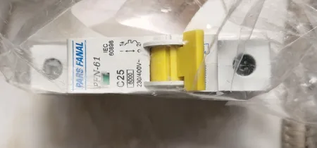 فیوز مینیاتوری تکفاز 25 آمپر پارس اروند الکتریک مدل C25