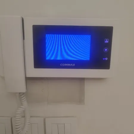 مانیتور دربازکن تصویری کوماکس مدل CDV-43N